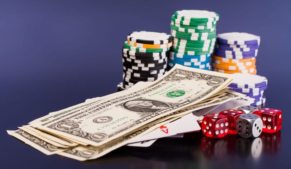 FALCON PLAY کیسینو میں سلاٹ کھیلنا شروع کریں۔